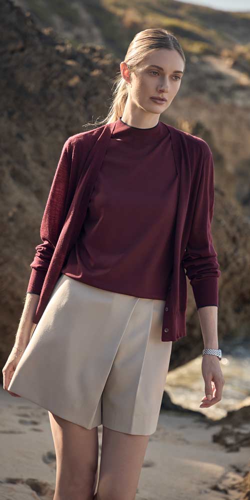 Elune Mode Burgundy Cardigan with Beige Shorts