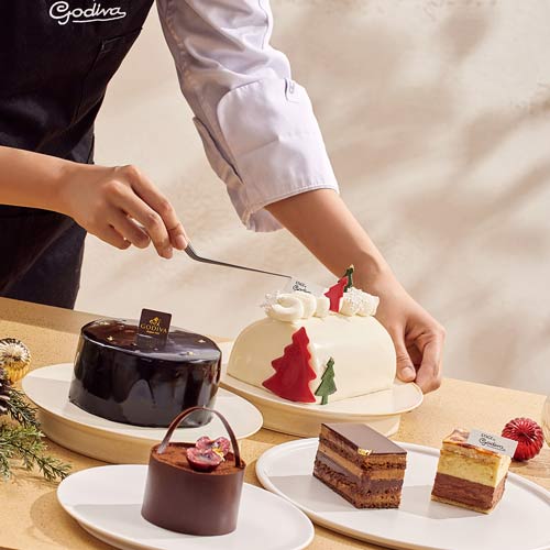 Godiva Holiday Cake Arrangement with Chef