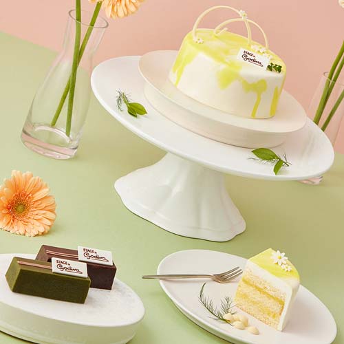 GODIVA Spring Dessert Display