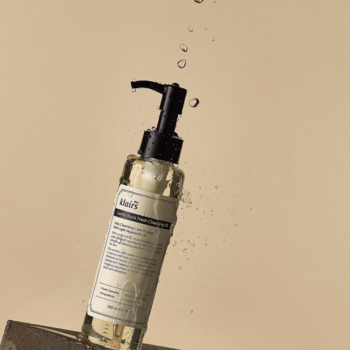 Gentle Black Cleansing Oil – Motion Capture