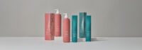 핑크와 민트 색상 바틀로 구성된 오제끄 바디케어 제품 세트 이미지 Image of pink and mint-colored Oseque body care product lineup
