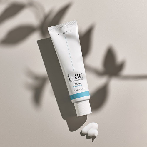 Vicle Cream with Botanical Shadow and Texture