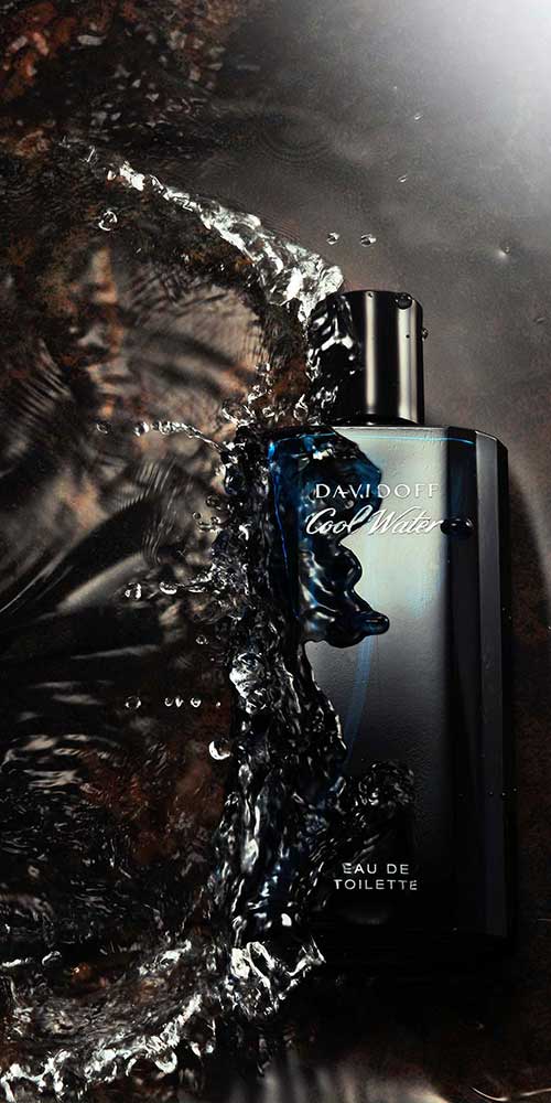 물결 속 다비도프 쿨워터 향수 제품 사진 Davidoff Cool Water perfume captured with water splash effect