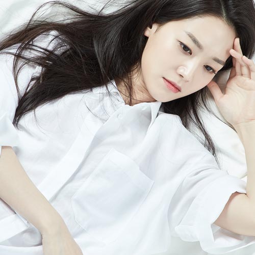 LABO-H Hair Loss Treatment Model in White Shirt