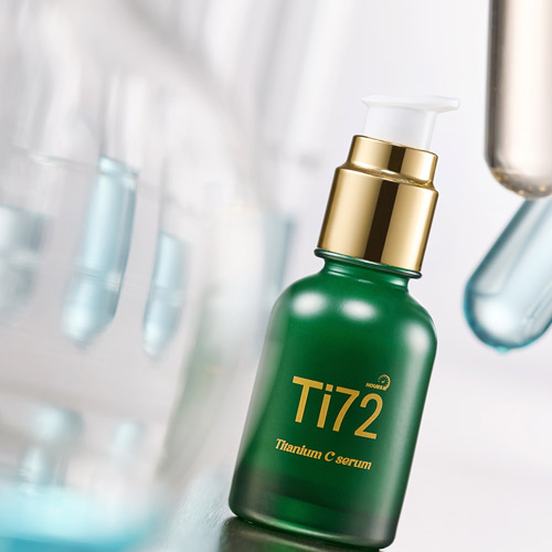 Humedical Ti72 Ampoule Laboratory Photography