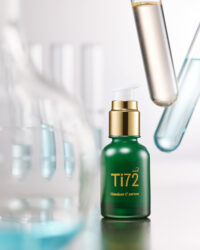 휴메디컬 Ti72 앰플과 시험관이 있는 실험실 분위기 제품 사진 Humedical Ti72 ampoule with test tubes in a laboratory setting